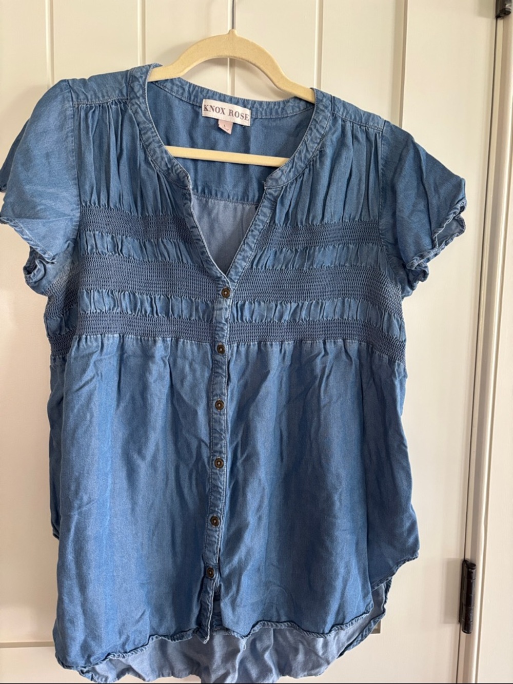 Knox Rose Light Blue Short-Sleeve Button Front Blouse
